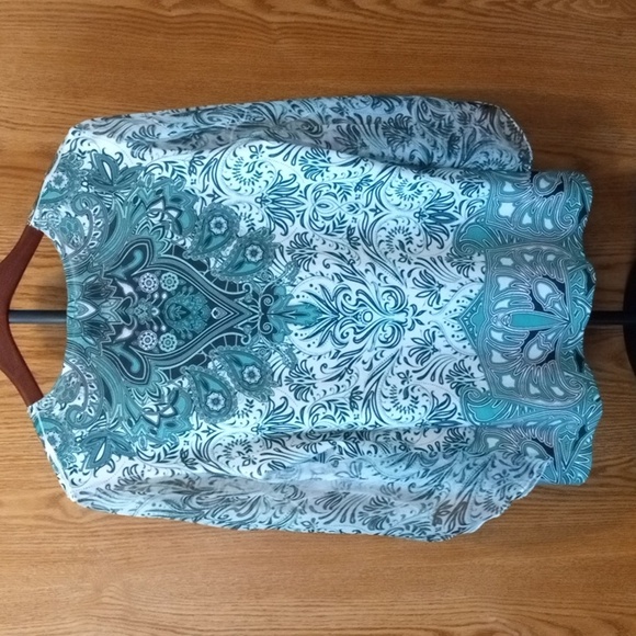 JM Collection Sheer Sleeve Mint Colored Blouse Size Large - Picture 2 of 8